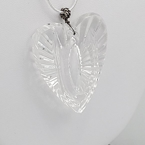 Womens Jewelry Silver Tone Snake Chain Necklace Crystal Heart Pendant 18 in - Picture 2 of 9